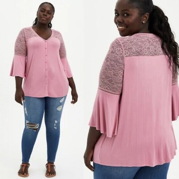 New Torrid Super Soft Pink Lace Bell Sleeve Top size 3 3X - Picture 1 of 4